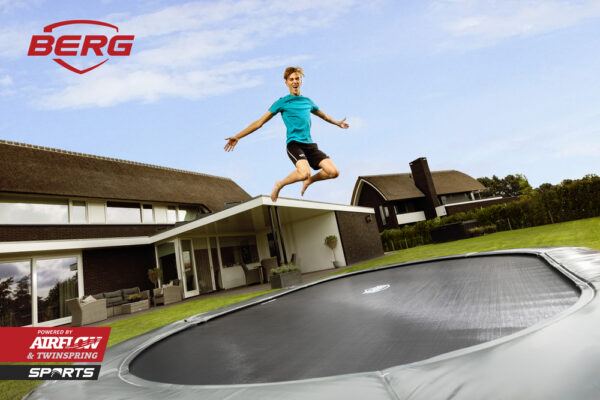 Trampolin springen Fun hüpfen InGround Flatground Sprungtuch Bodentrampolin Sicherheitsnetz ovales Tramolin rechteckiges Tramolin rundes Trampolin